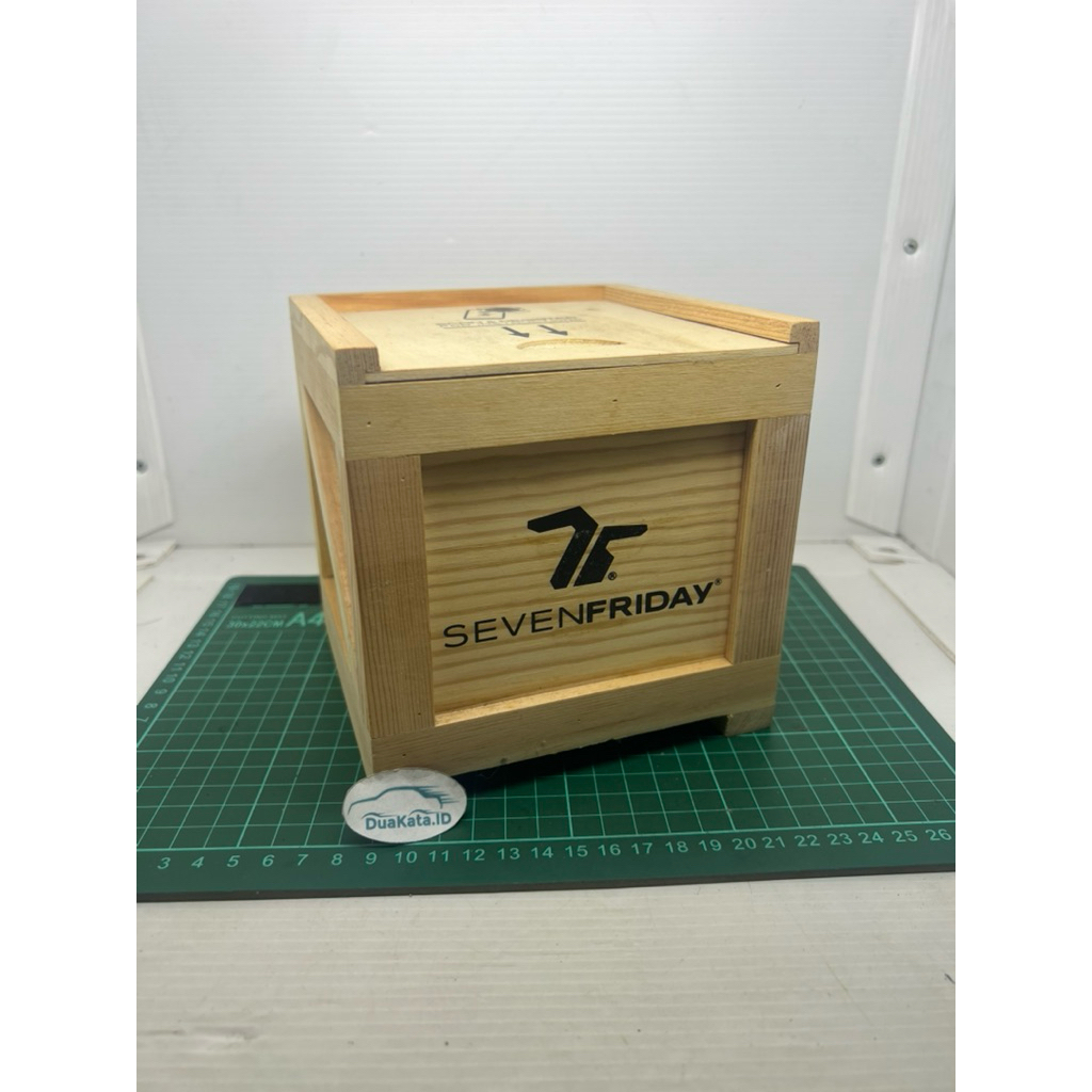 Box Asli Original Seven Friday