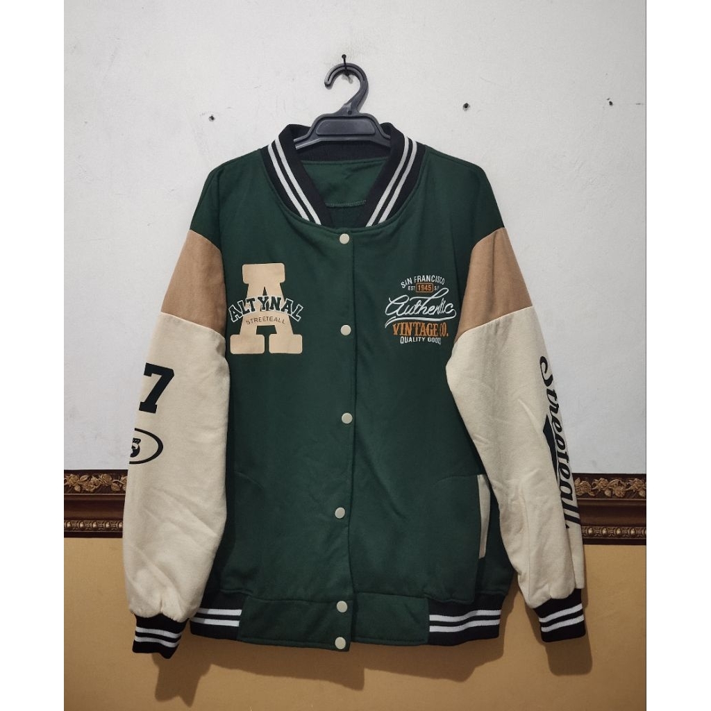 JaketVarsity
