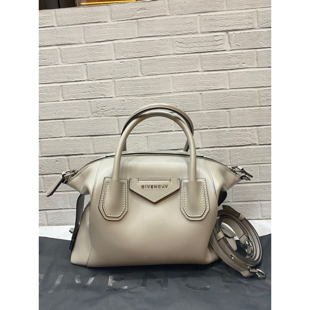 antigona soft small greyy shw 2020