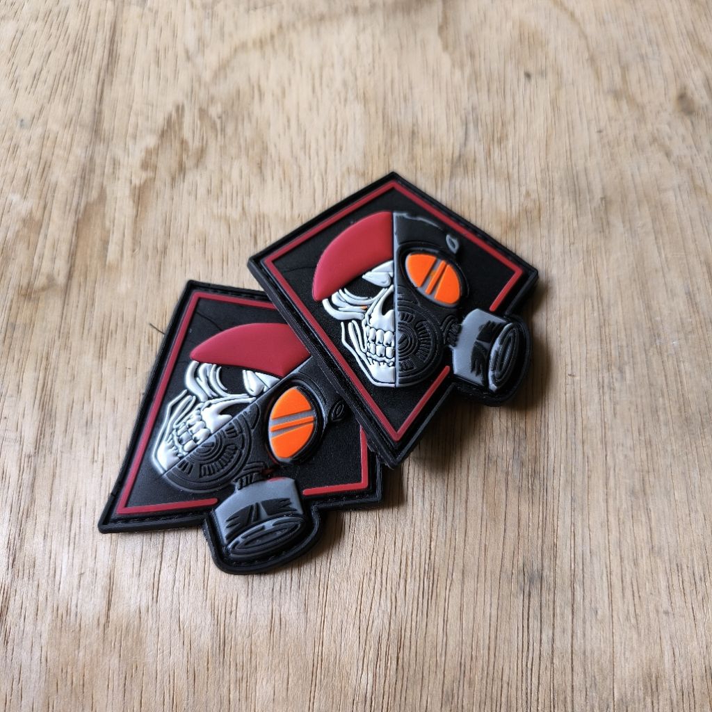 patch rubber logo tengkorak baret merah - tempelan emblem karet aksesoris