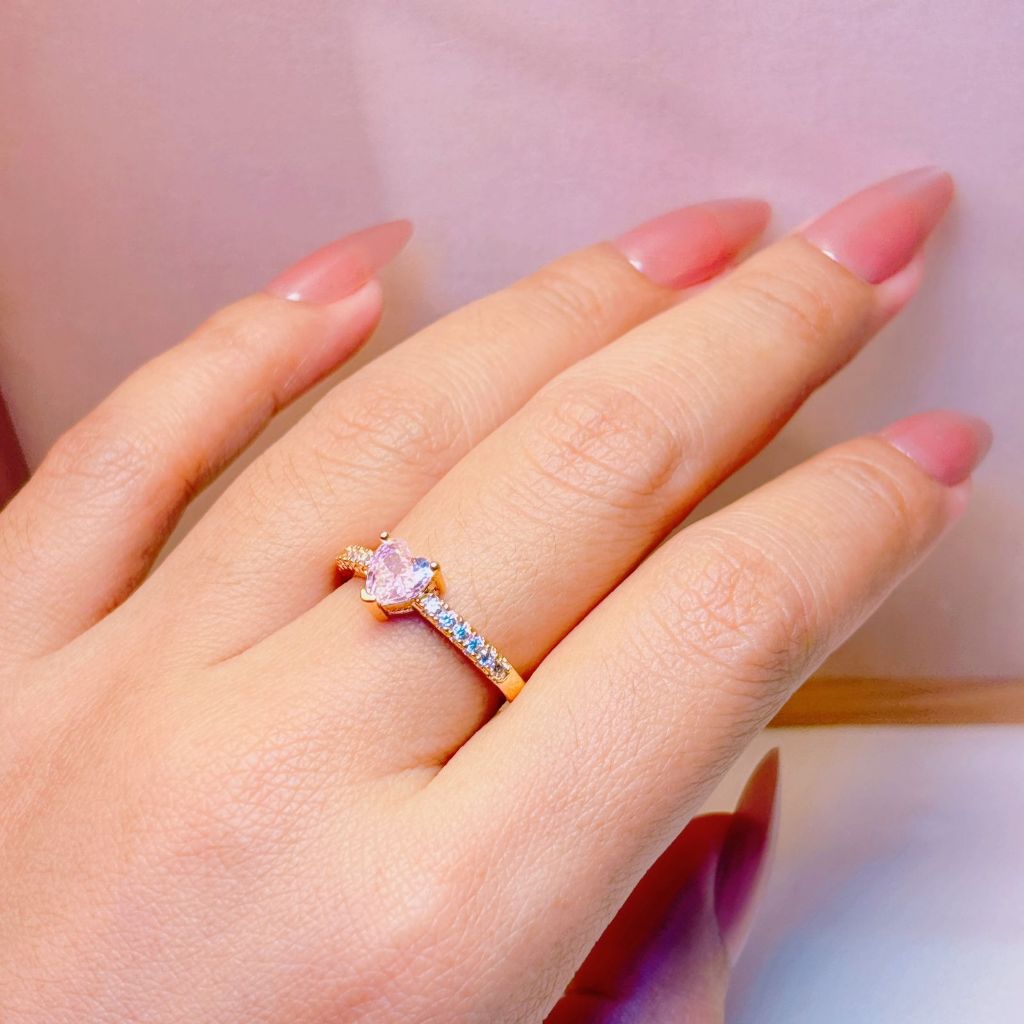 fashion cincin titanium wanita desain love permata simple dan elegan