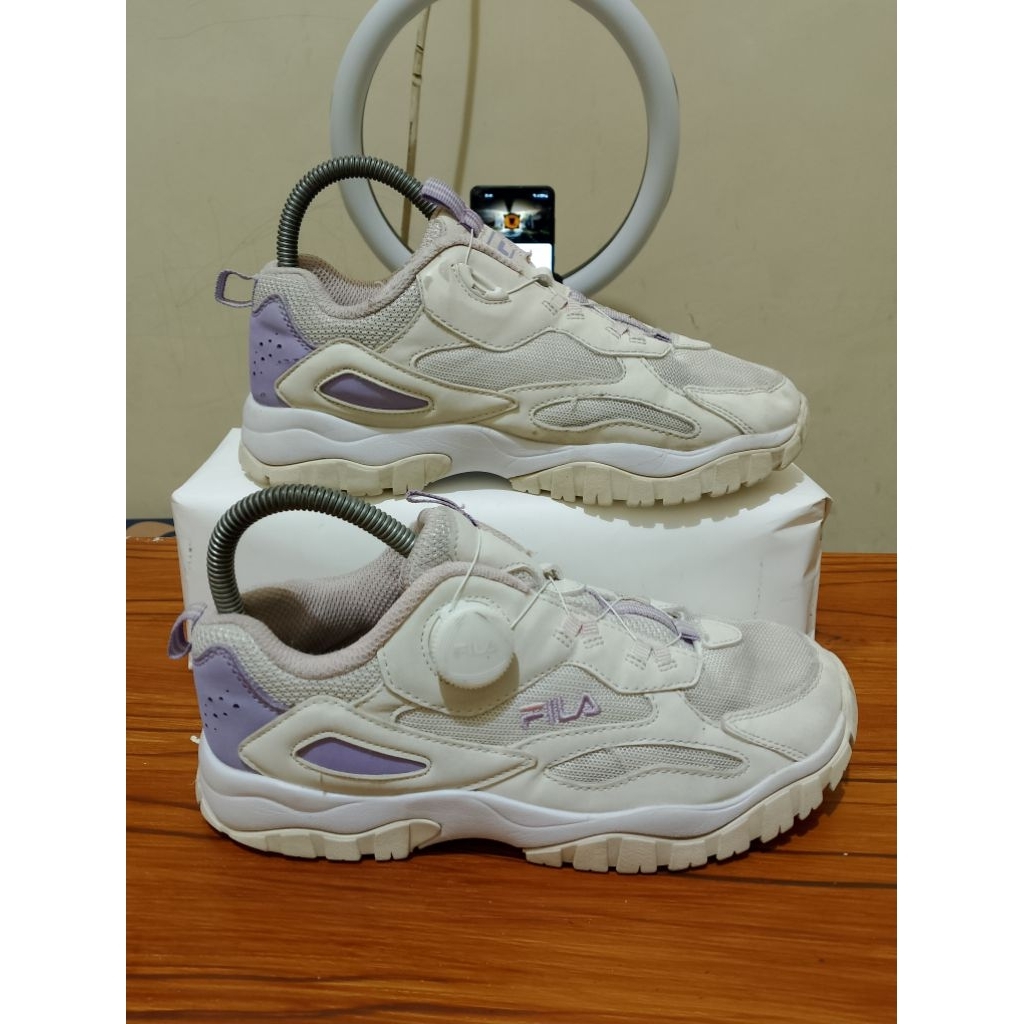 sepatu outdoor wanita fillA boa second original