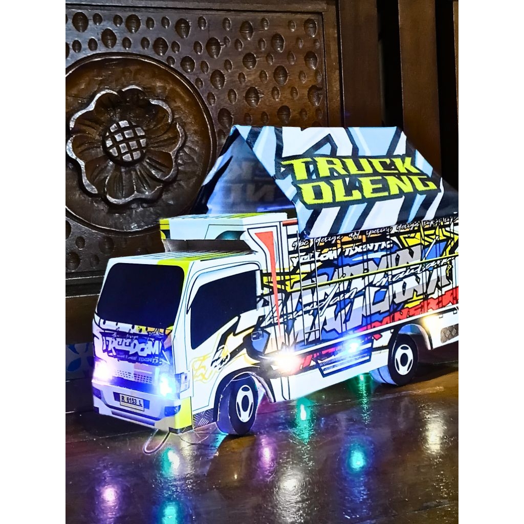 miniatur truk oleng full lampu terpal bahan kayu triplek
