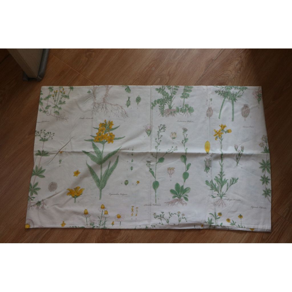 Preloved sarung bantal Ikea