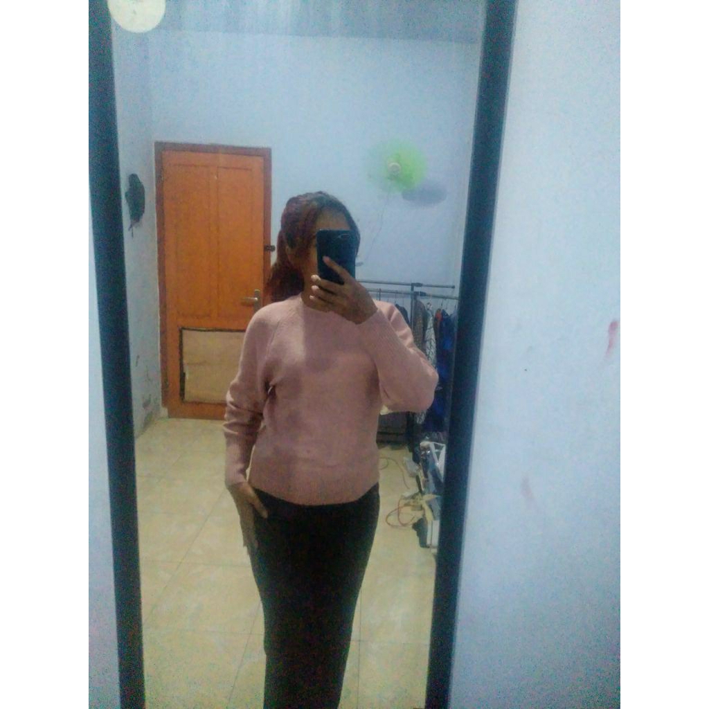 sweater uniqlo wanita