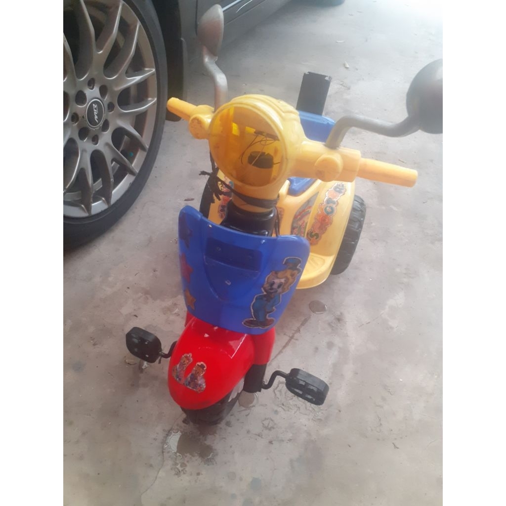 sepeda roda 3 buat balita