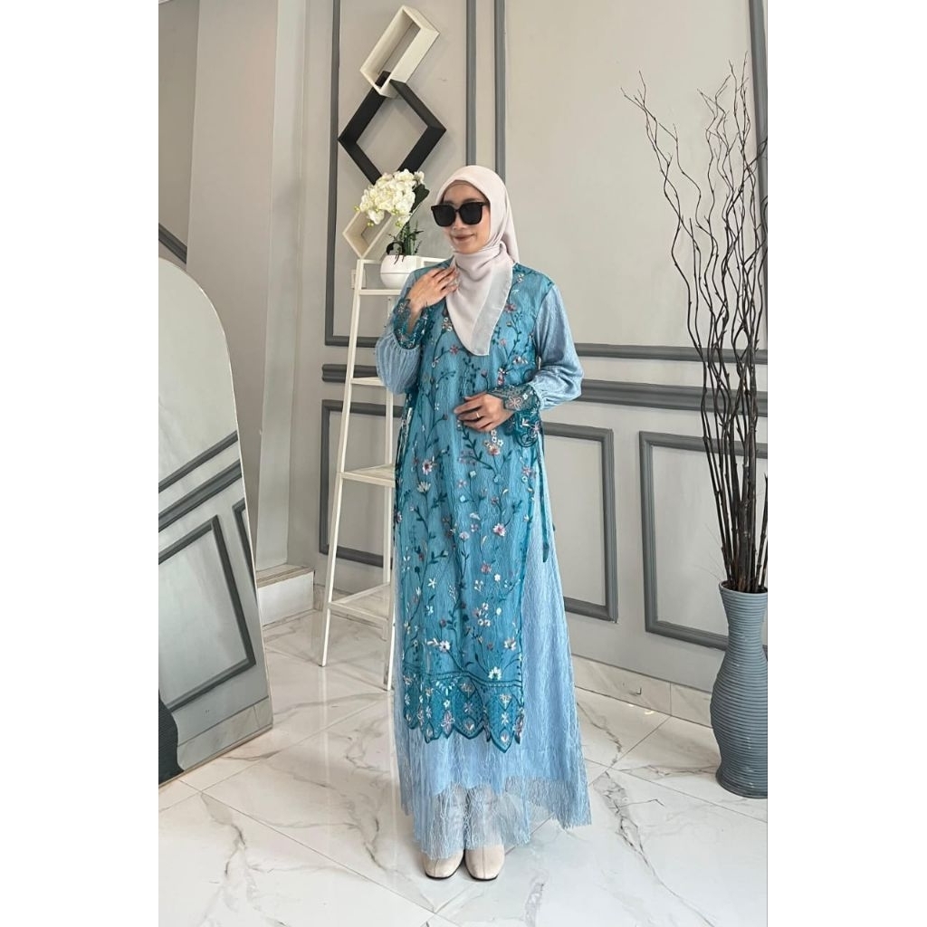 LENTERA DRESS BAHAN CHANTILY BORDIR DAN SLETING BELAKANG