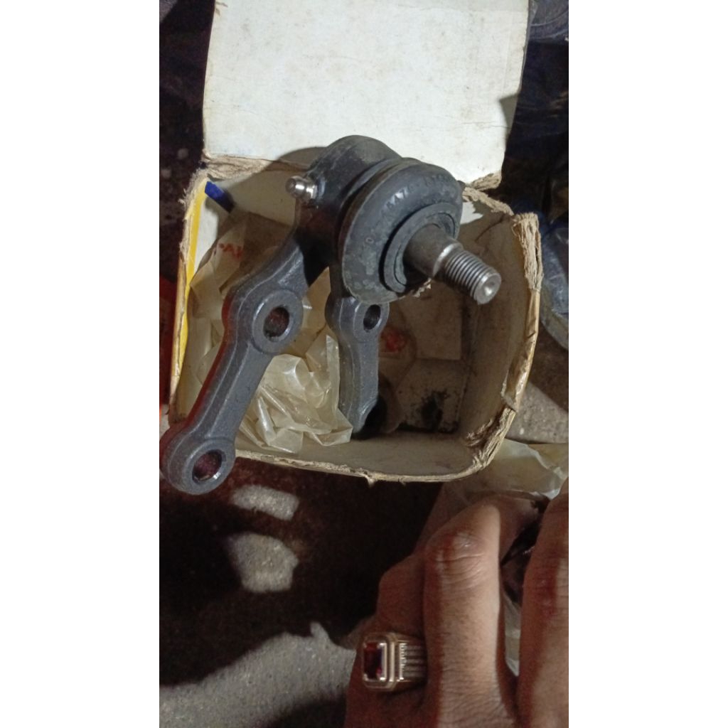 balljoint bawah hijet bagong s70