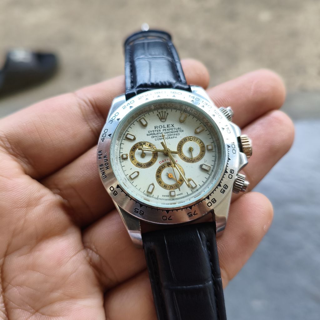jam tangan rolex daytona crono otomatis bekas pakai