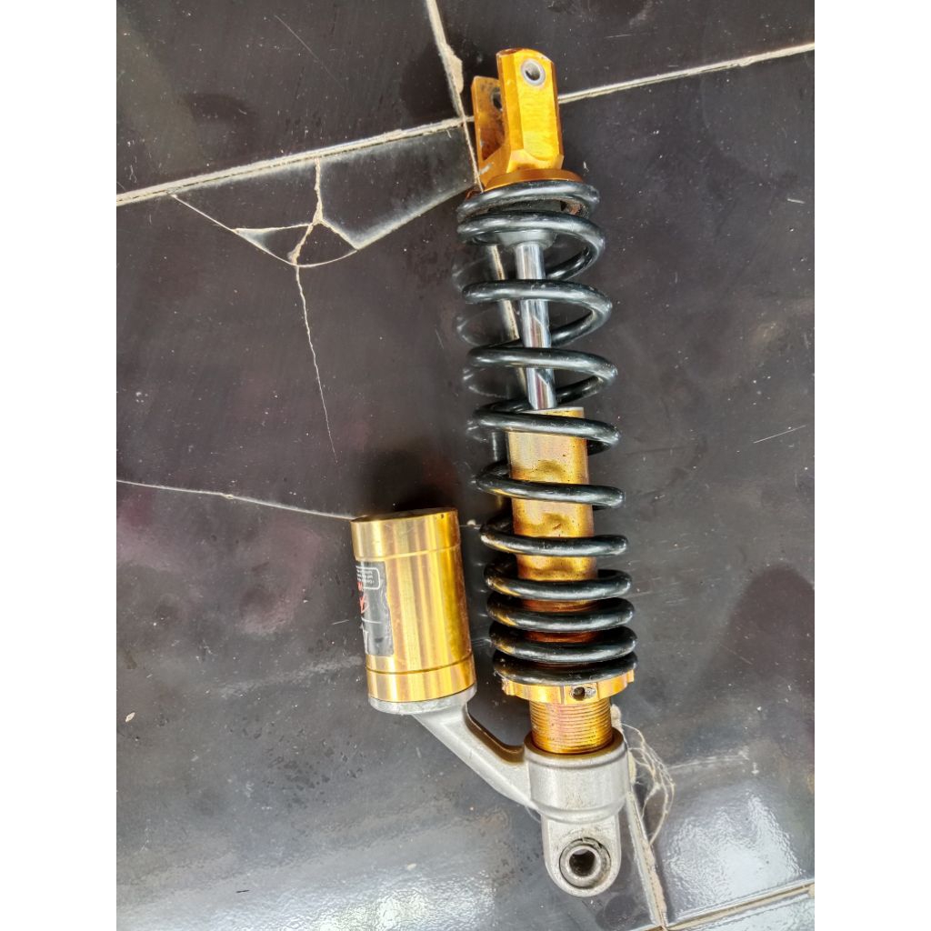 Shock Belakang Merk KTC