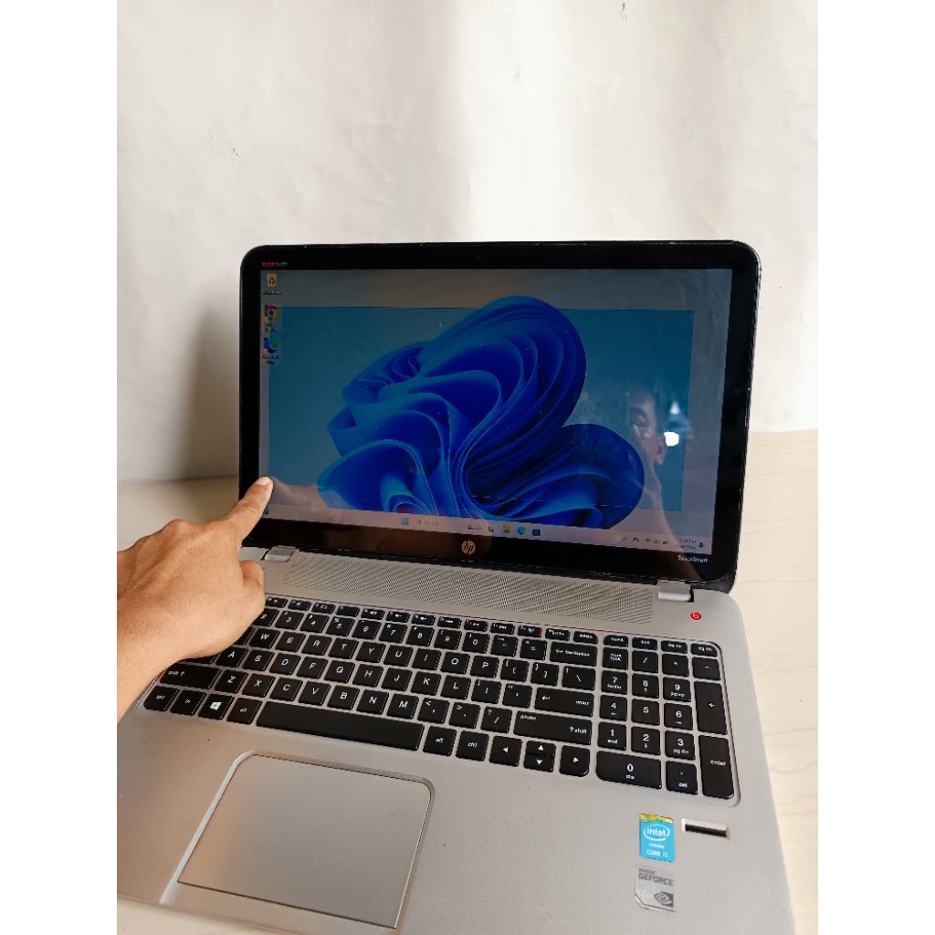 laptop hp Envy 15 intel core i7 ram 8gb dual VGa