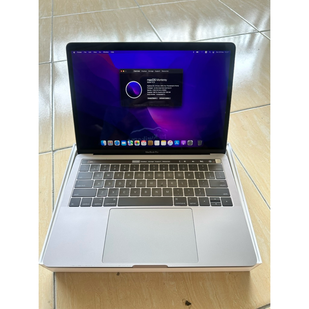 Macbook Pro 2016 Touchbar 8/256 GB Second
