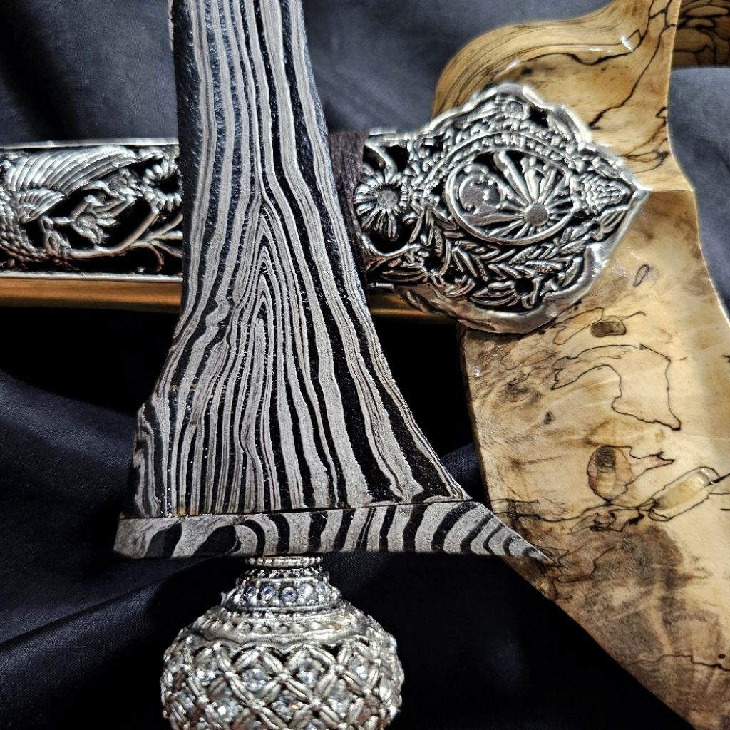 Keris Brojol II  Pamor Junjung Derajat