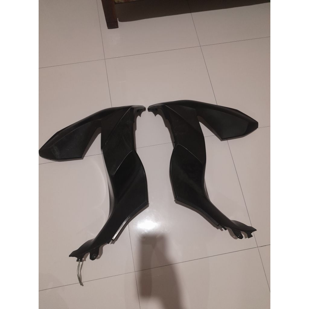 sayap kanan kiri pcx 160 hitam dof