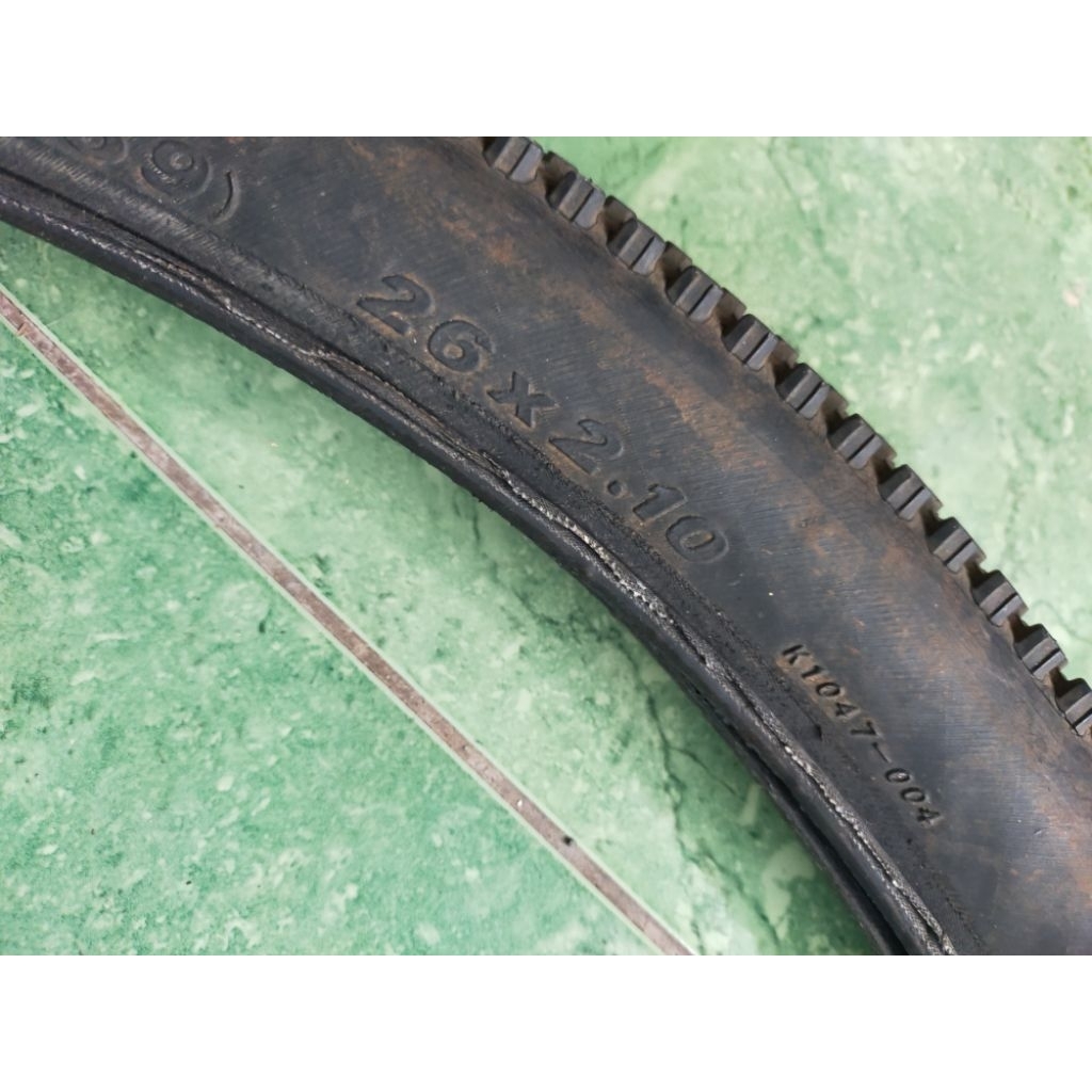 ban Kenda small block eight kevlar 26x2.10 second