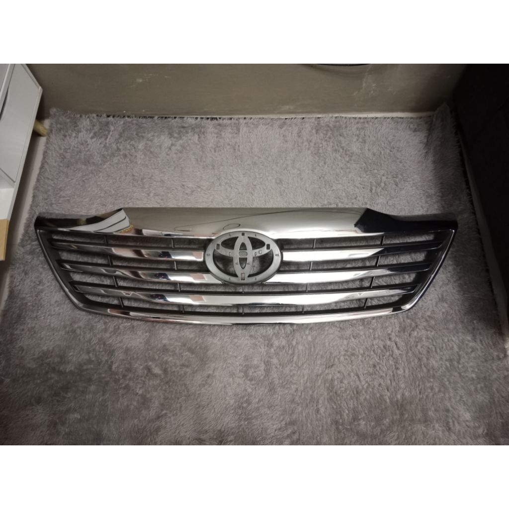 Grill fortuner 2012 croom