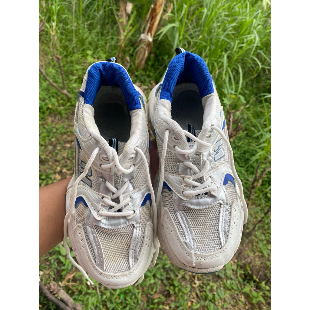 Preloved sandal - Preloved slop sandal - preloved sepatu