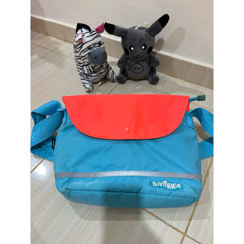 tas selempang smiggle metallic