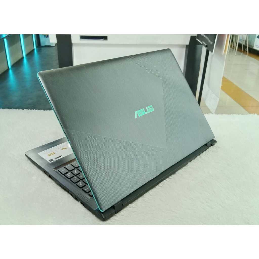 Laptop Leptop Gaming Desain F560u Core i5-8250  Ram 12 gb Ssd 256 gb hdd 1tb  vga gtx1050 4 gb 15 in