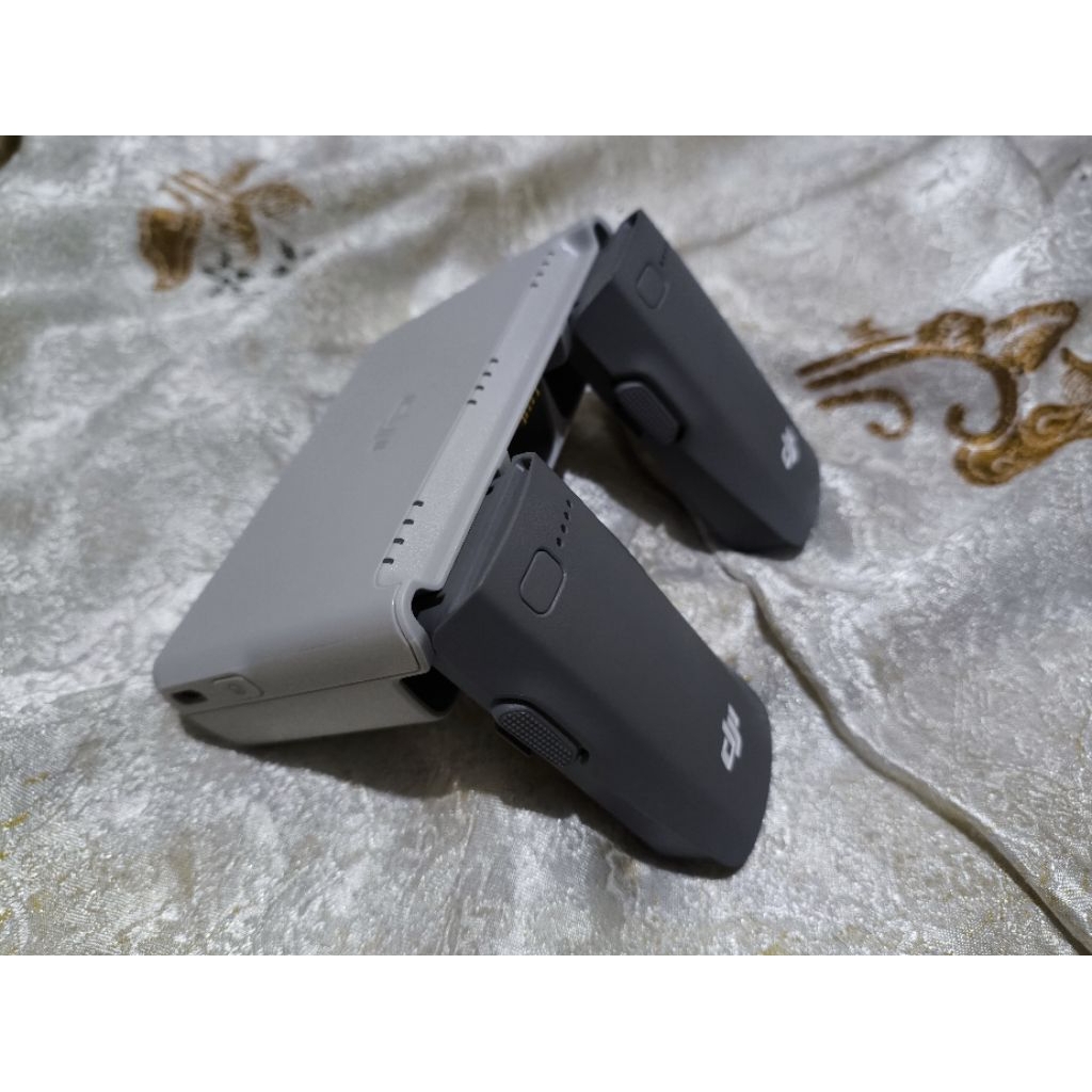 2 Baterai DJI Neo 2 + Hub Neo