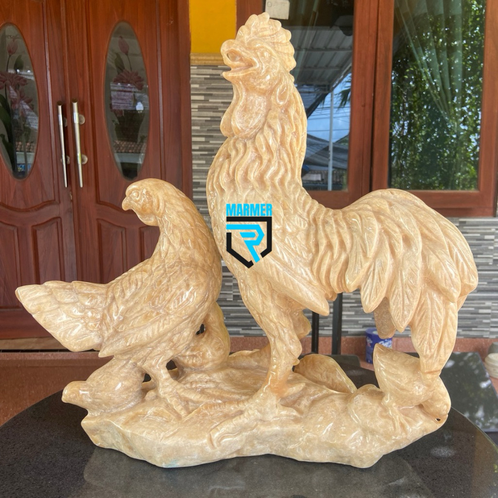 Patung ayam batu onix finishing mengkilap glossy