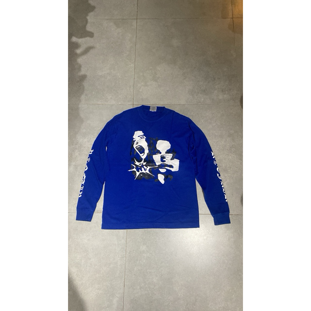 Longsleeve biru graphic roofair
