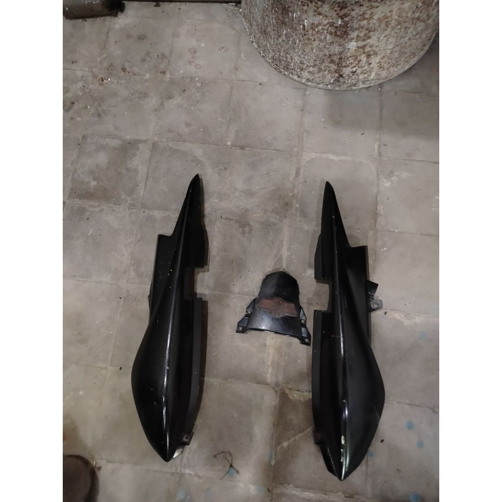 BODY BELAKANG TIGER REVO ORIGINAL TAHUN MUDA 2009 KEATAS