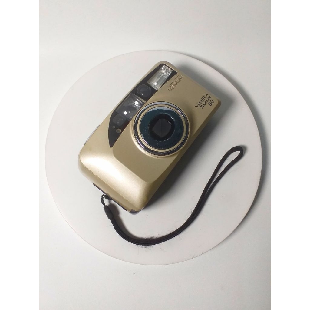 Kamera Analog Yashica Zoomate 80
