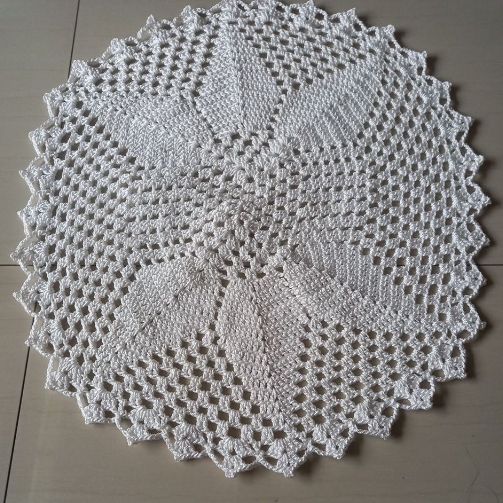 Taplak meja rajut bentuk oval