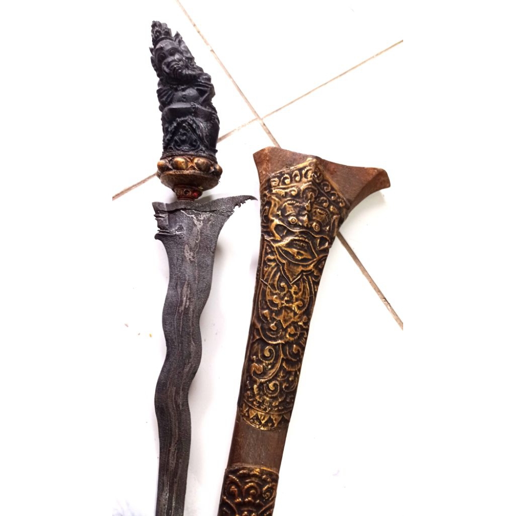 keris Bali dapur cacaran gagang kayu sawo no