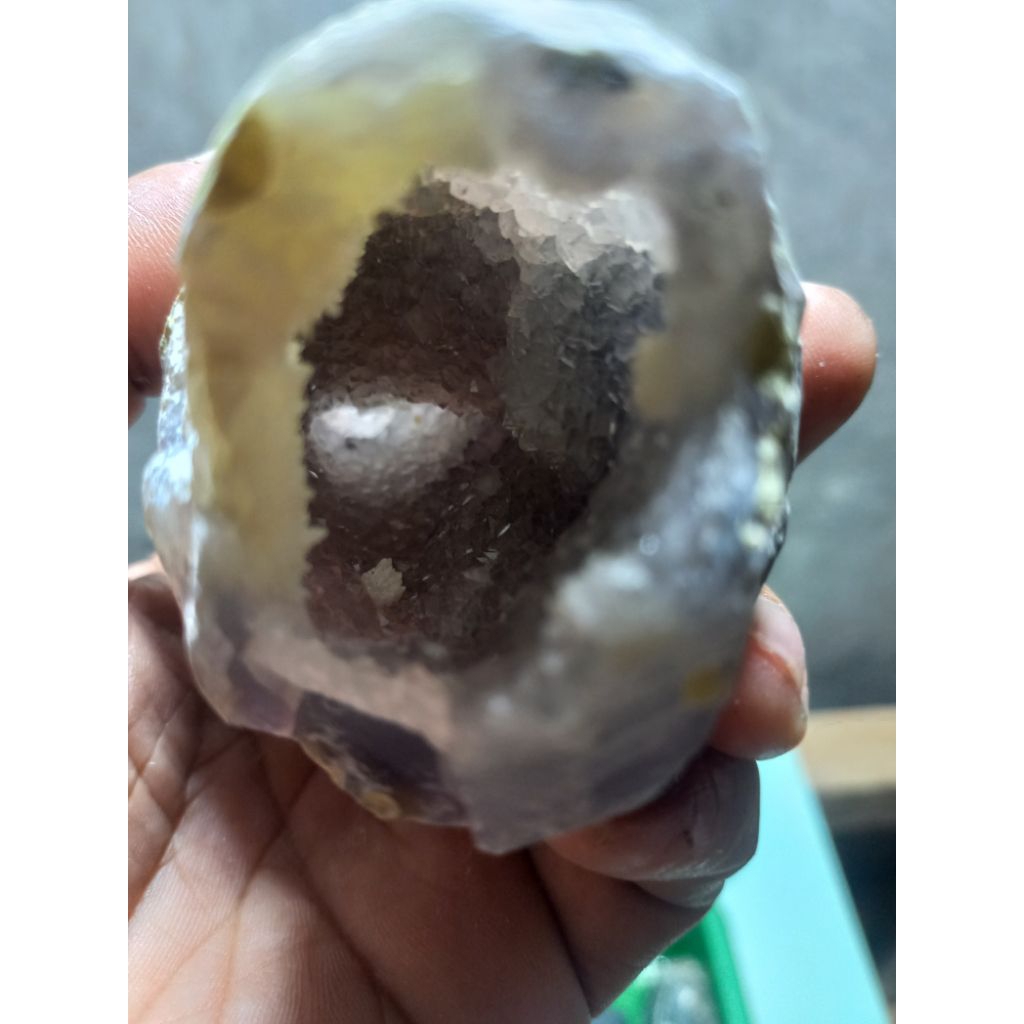 crystal amethys geode