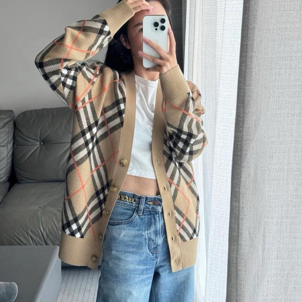 Jaket tipis rajutan kasual kardigan longgar leher V kotak-kotak berkualitas tinggi untuk pria dan wa