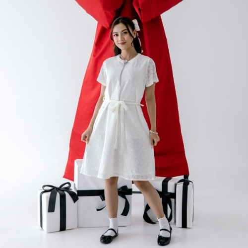 ULTRAVIOLET Jisoo Lace Dress 387 Off White - Baju Terusan Wanita Korean Style Natal Gereja Holiday