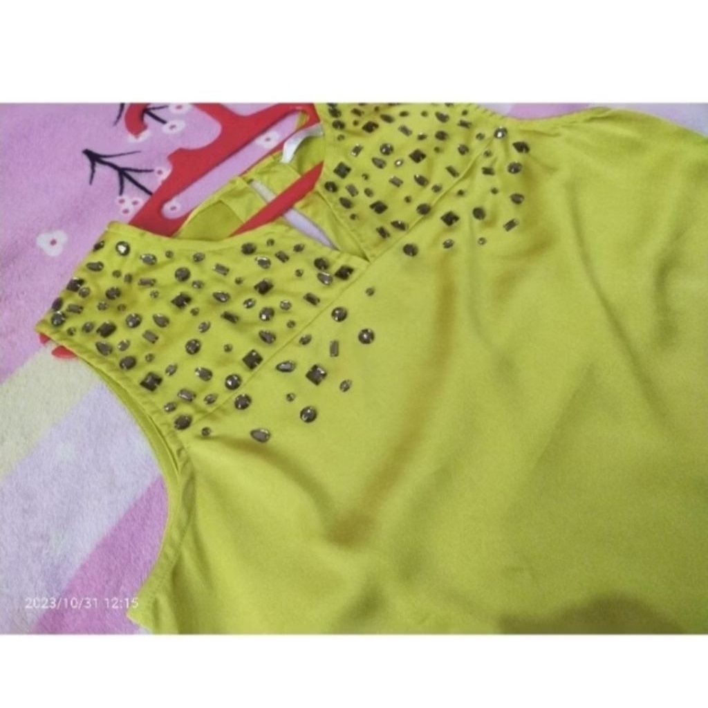 Dalaman Blazer tnp lengan wanita