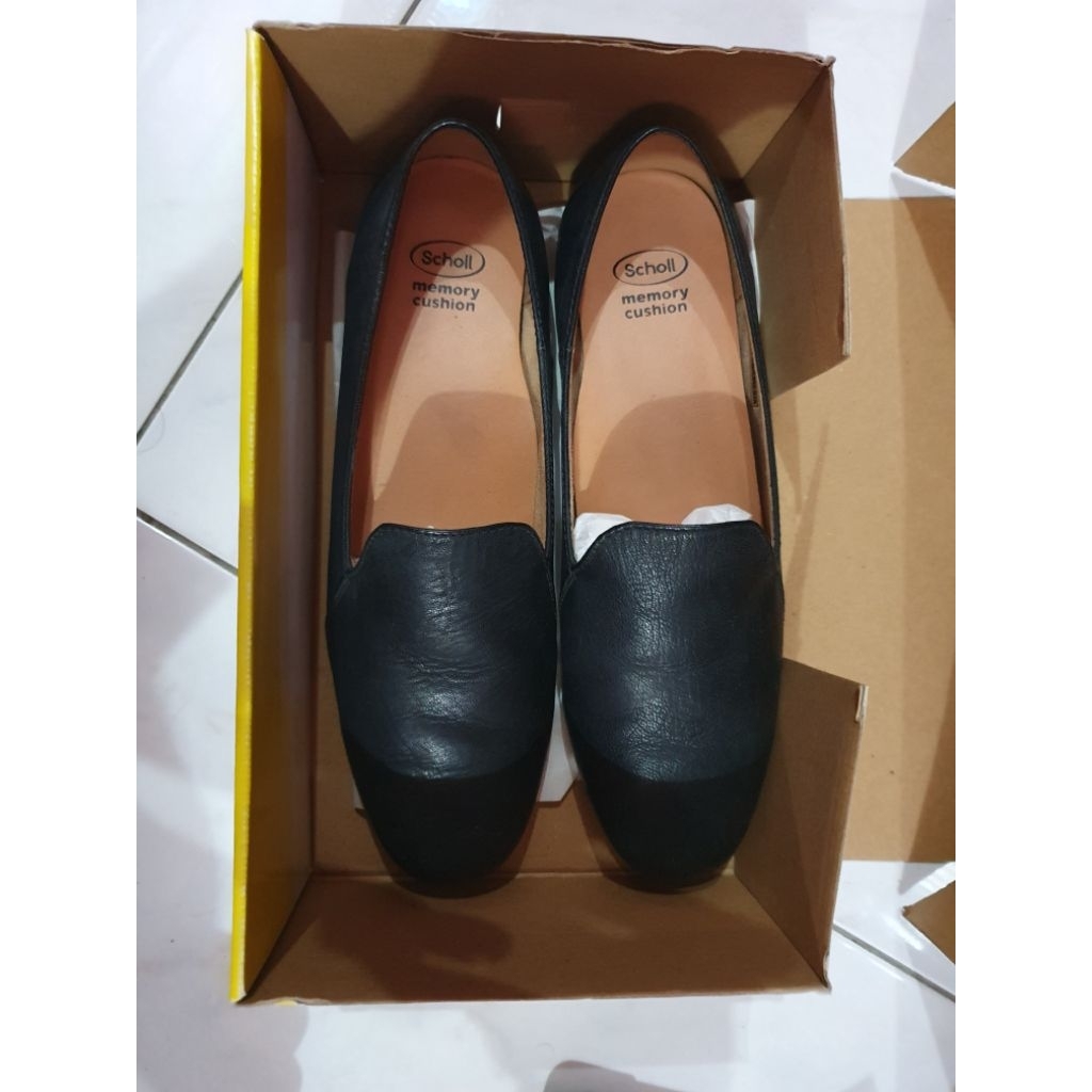 flat shoes sepatu kerja wanita merk scholl