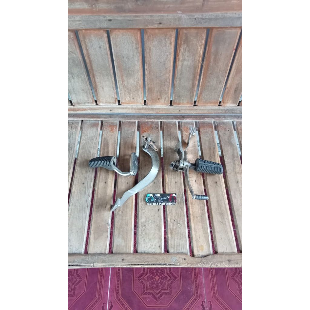 Footstep depan set satria fu original copotan