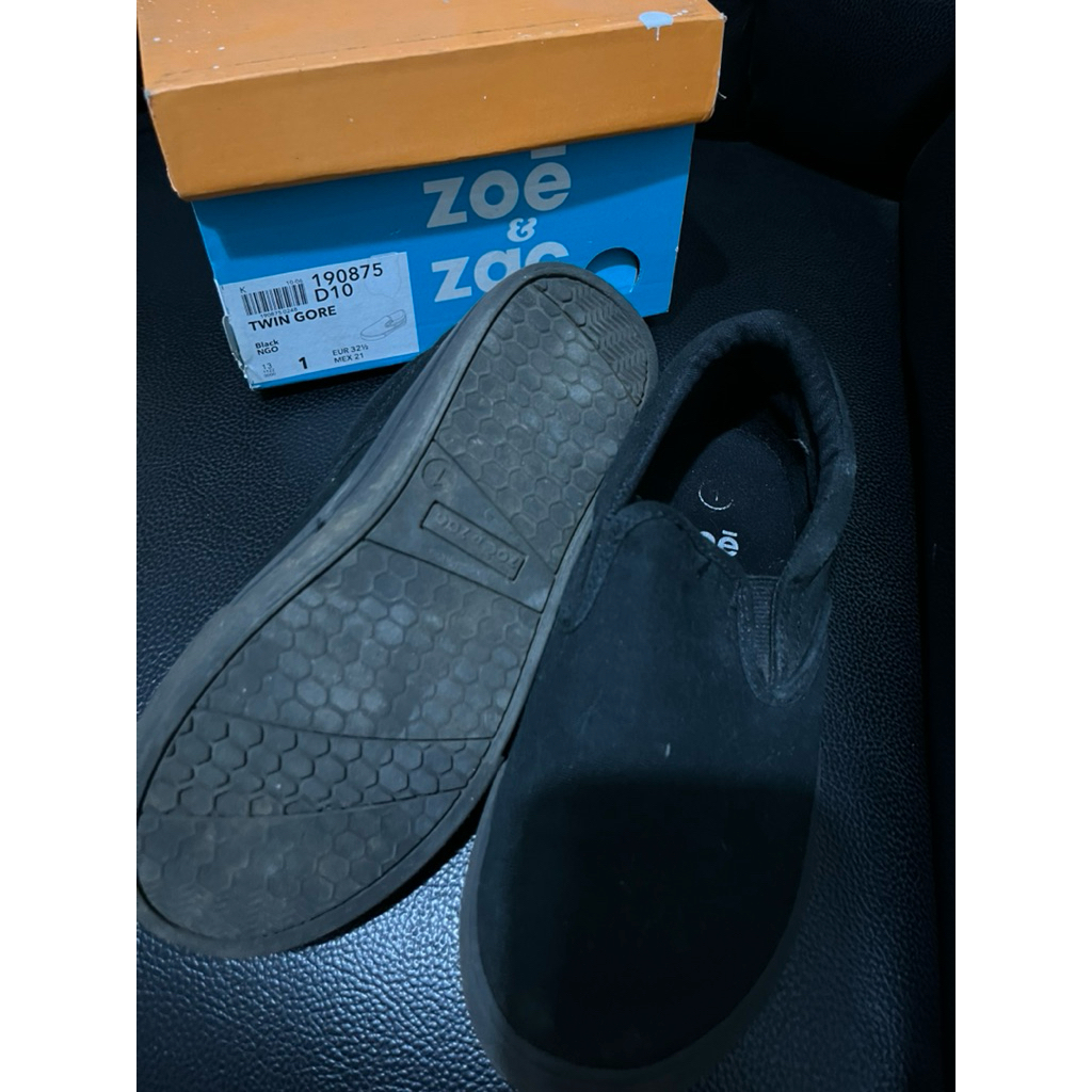 payless zoe hitam sepatu anak laki laki pl