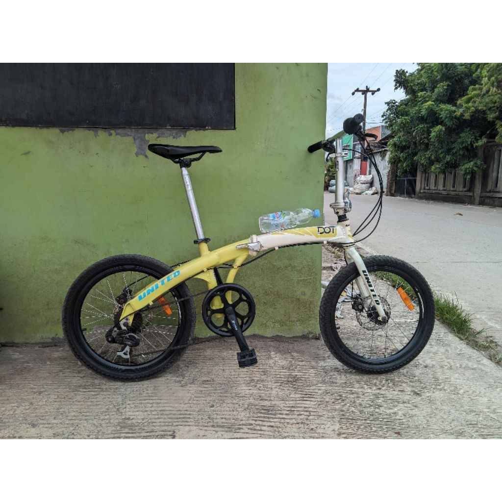 Sepeda lipat united dot UK 20 spek full alloyMasih ori semua