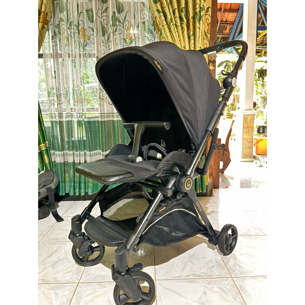 Preloved Stroller Cocolatte Versee black (hitam)