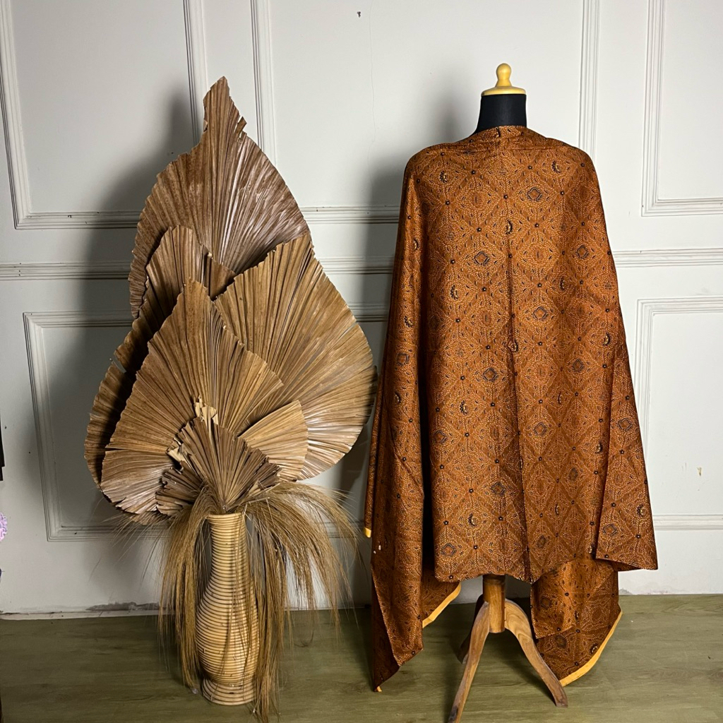 Kain batik Sidomukti Sogan