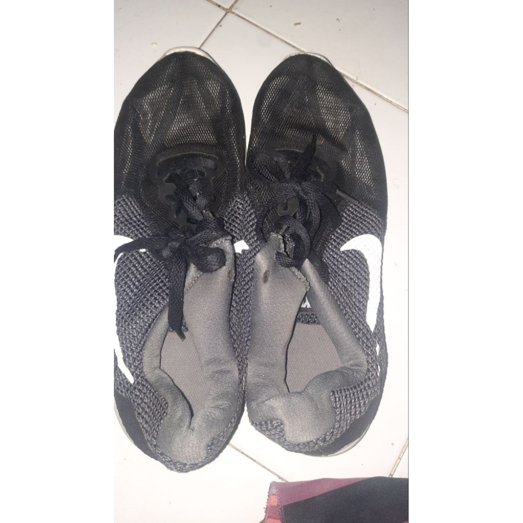 Sepatu Nike ori