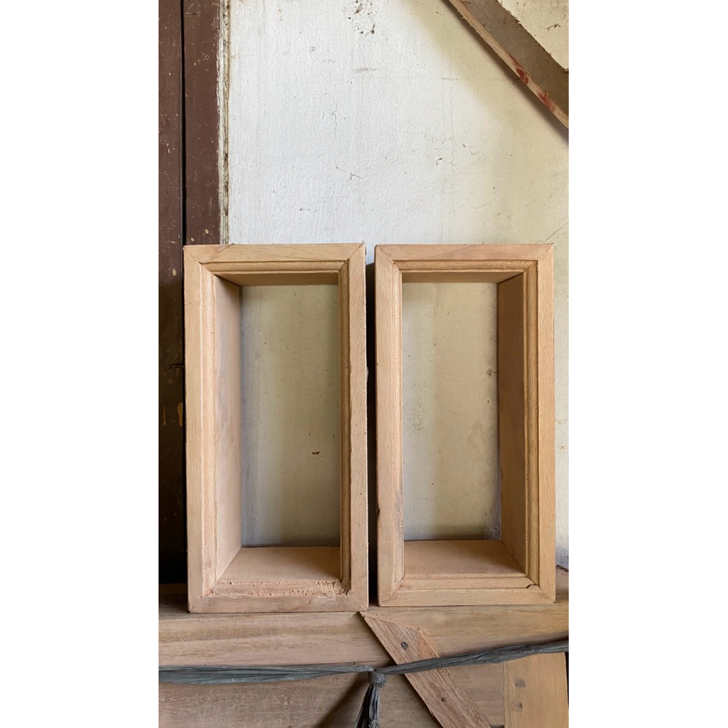 kayu loster ventilasi udara