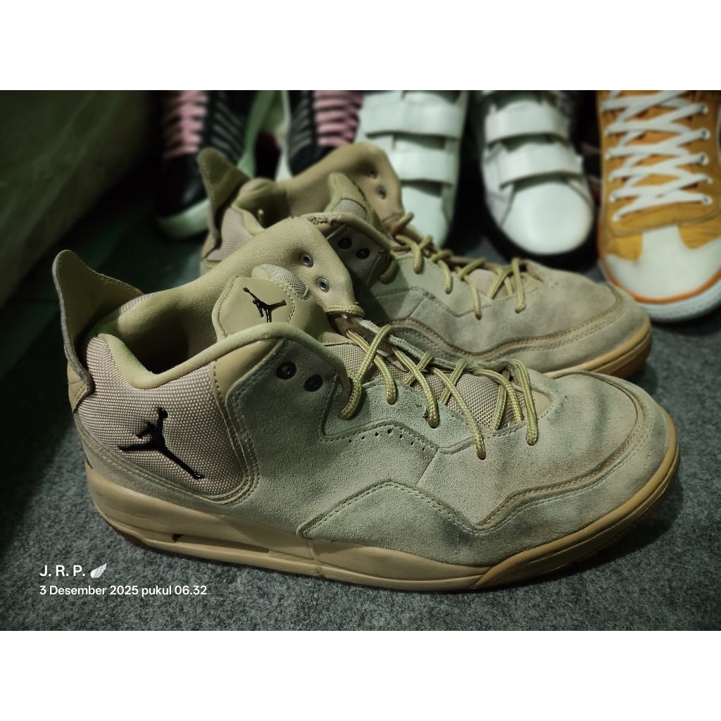 Sepatu basket Second Jordan