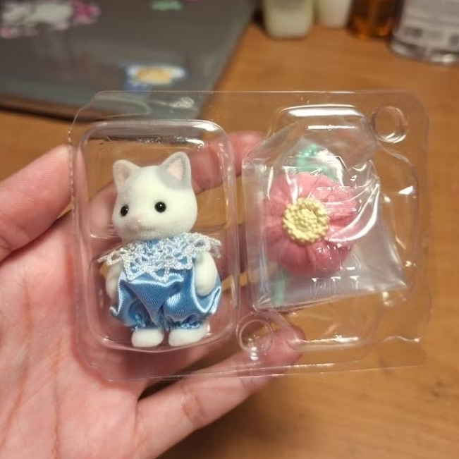 Sylvanian Families Mom Seal Baby Bunny / Rabbit / blue cat blooming baby friends series