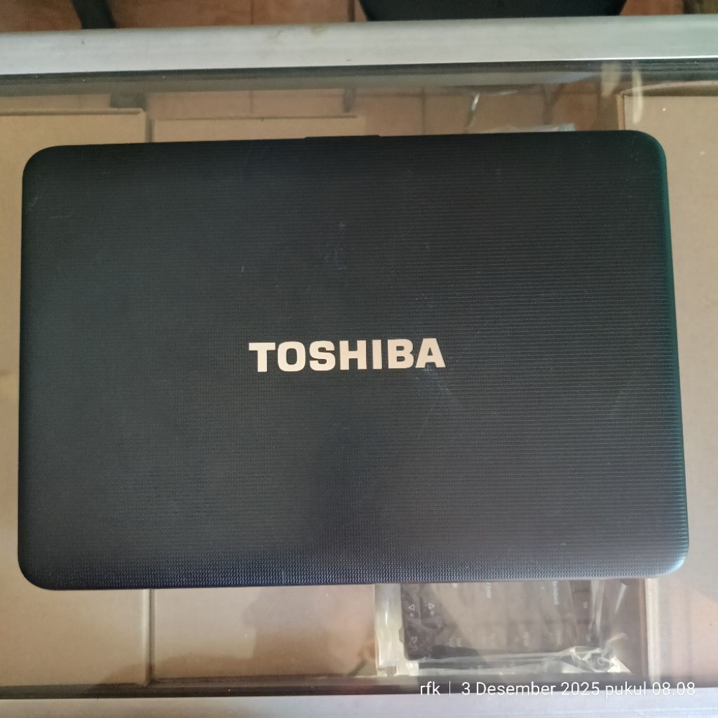 Casing Laptop Toshiba C840 C800