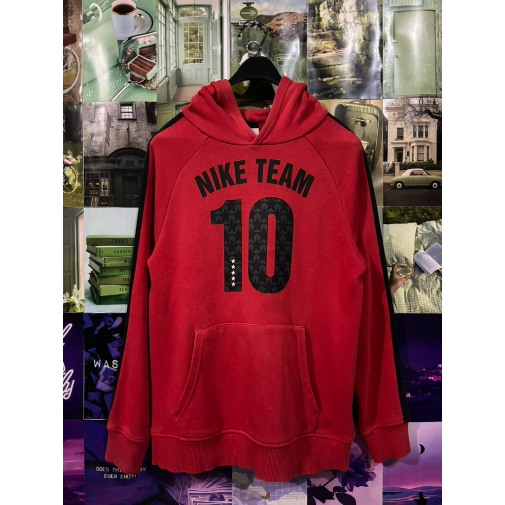 Nike Basketball Team Hoodie Preloved