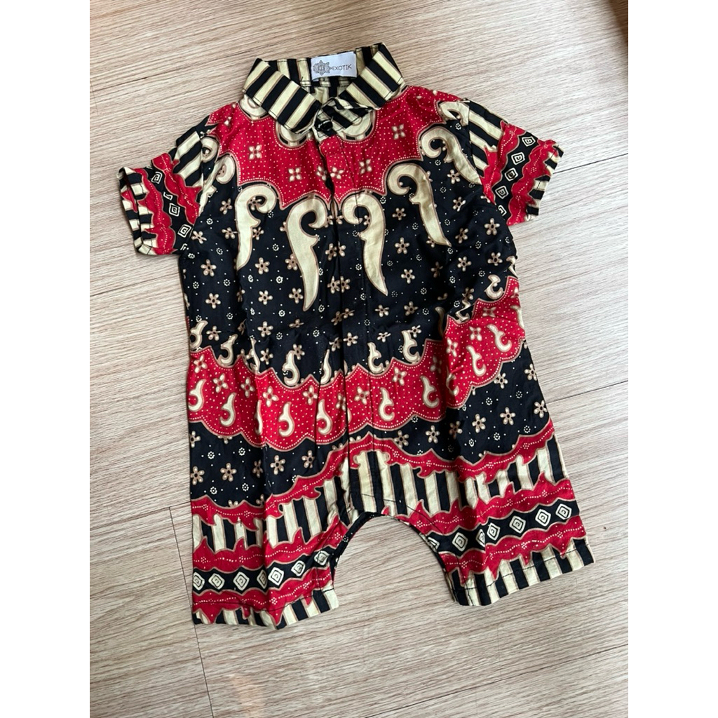 Batik Romper Bayi Laki Laki 3-6 Bulan Corak Warna Merah Hitam