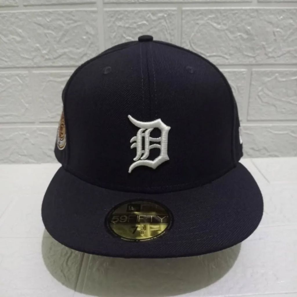 Topi New Era Cap Detroit Tigers World Series size 7 3/8 59Fifty Fitted Hat Original