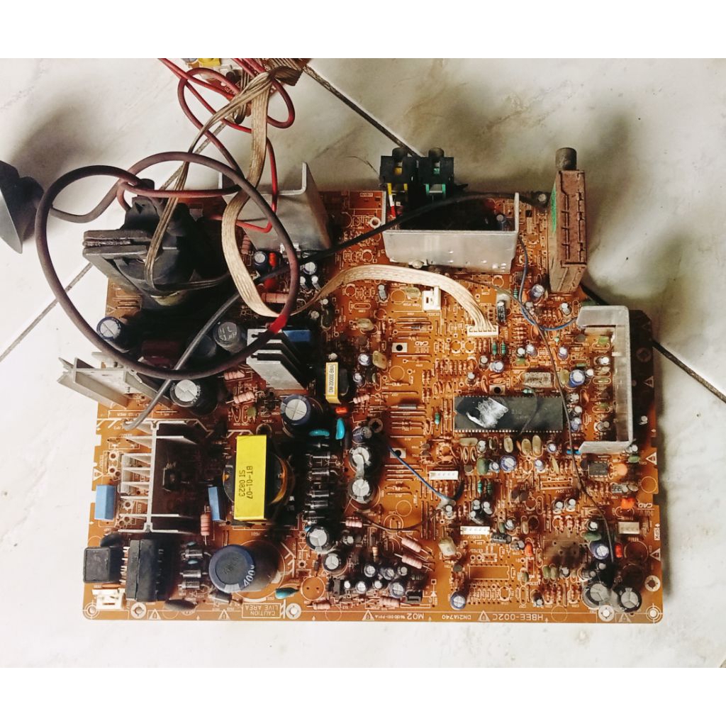 mesin tv polytron 21inc uslim xbr subwofer EW normal siap pake