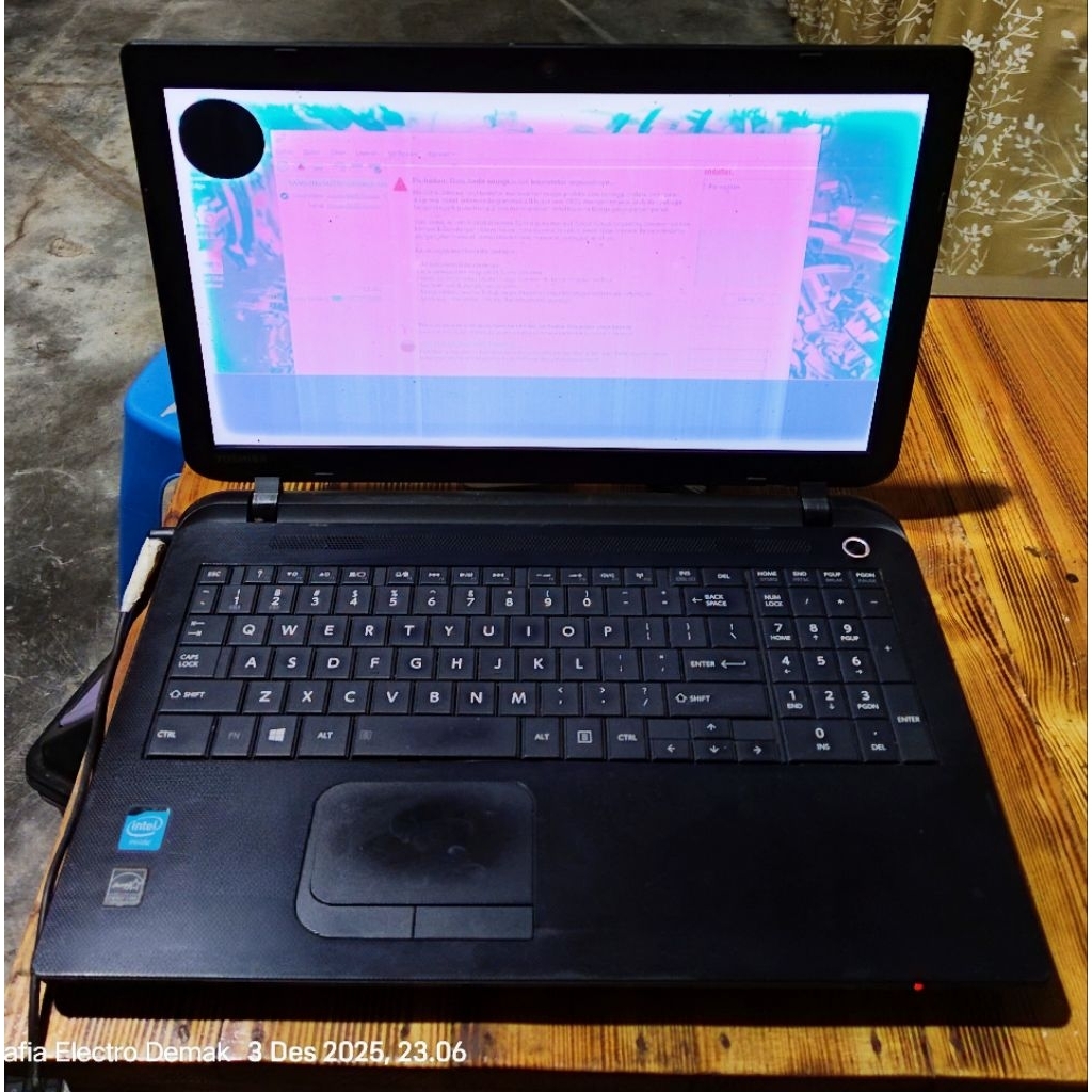 Laptop Toshiba Satelite C55D Ada minus